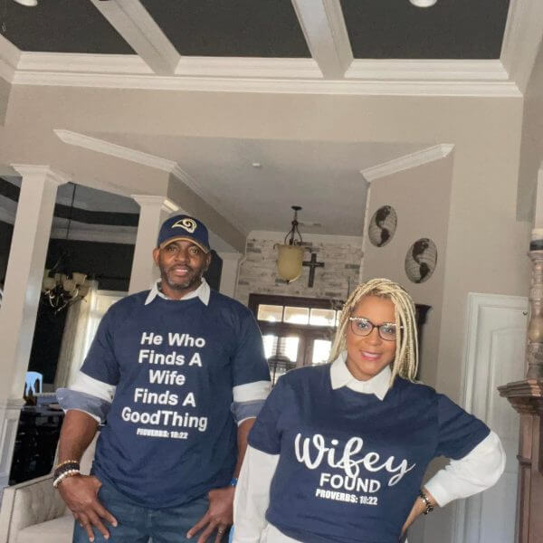 Team-Gibson-Husband-and-Wifey-1-600x600